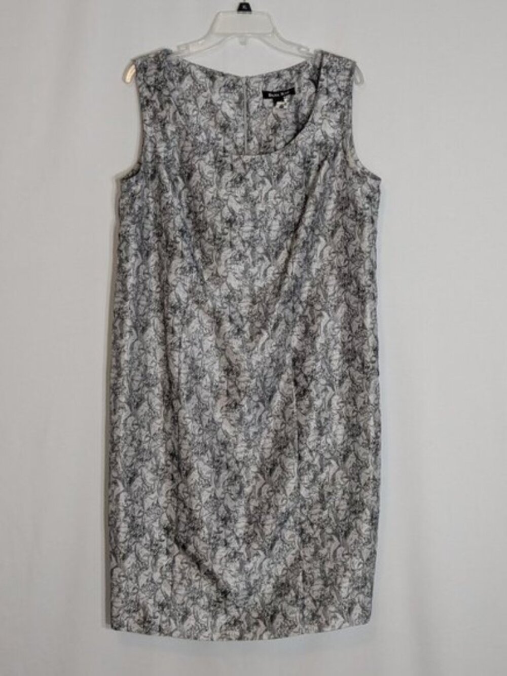 DANA KAY Gray Floral Sleeveless Sheath Dress w Soft Sheen; Size 14W